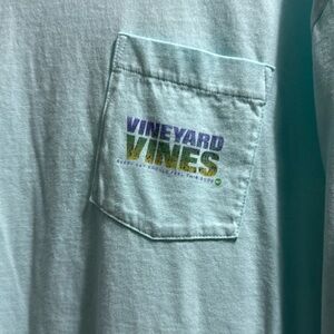 Vineyard vines mens L tshirt